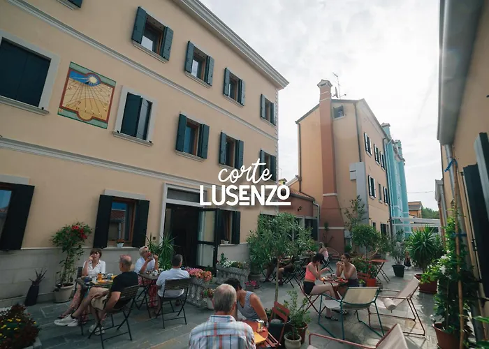 Corte LusenzoBed and Breakfast